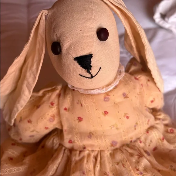 Vintage classic bunny doll with lace dress - Picture 4 of 9